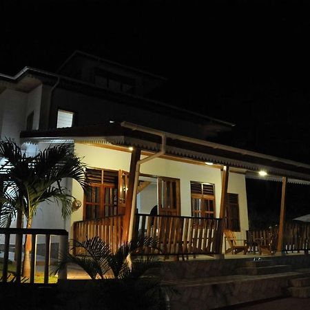 La Fontaine Holiday Apartment Bel Ombre Phòng bức ảnh