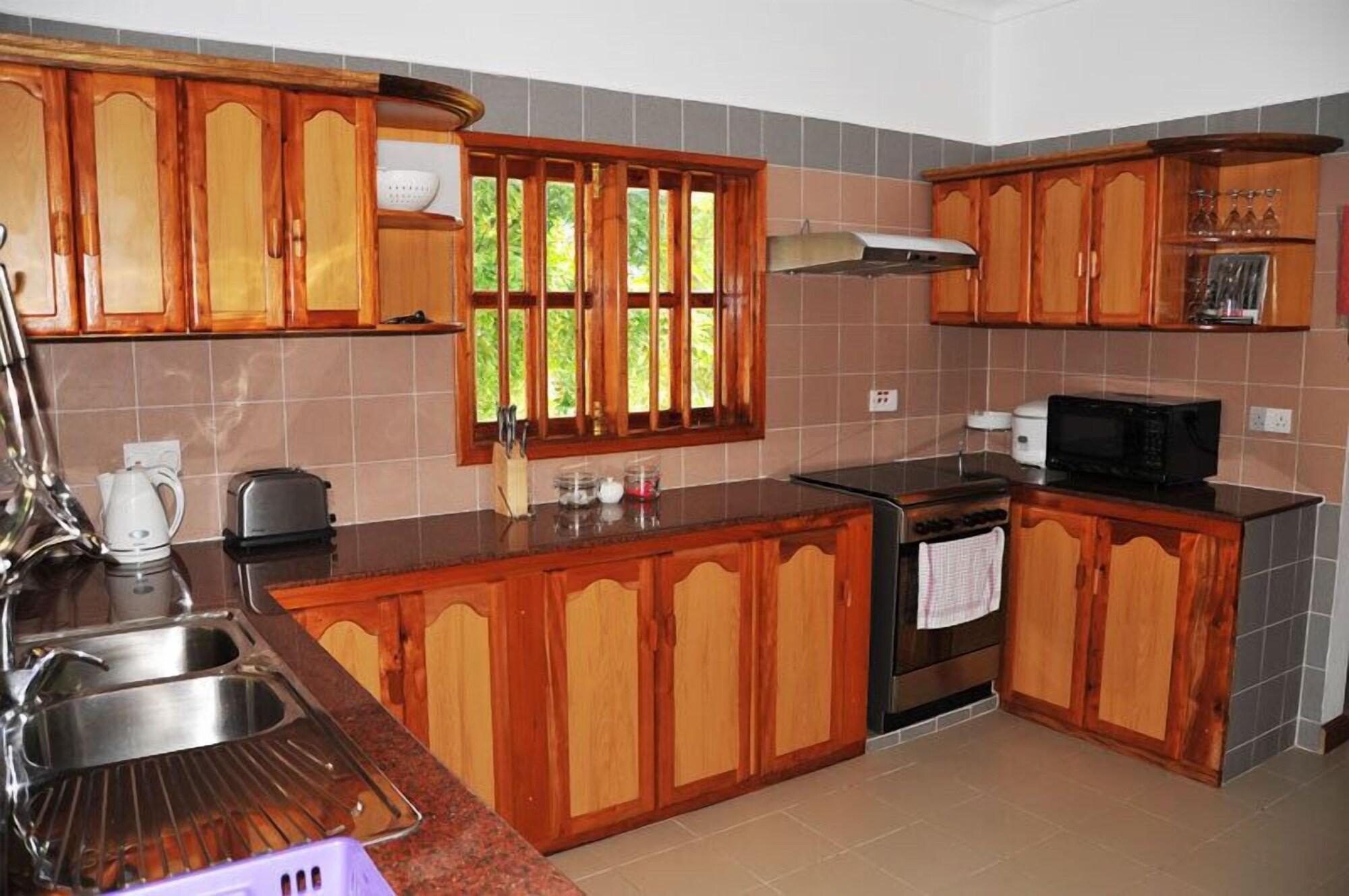 La Fontaine Holiday Apartment Bel Ombre Ngoại thất bức ảnh