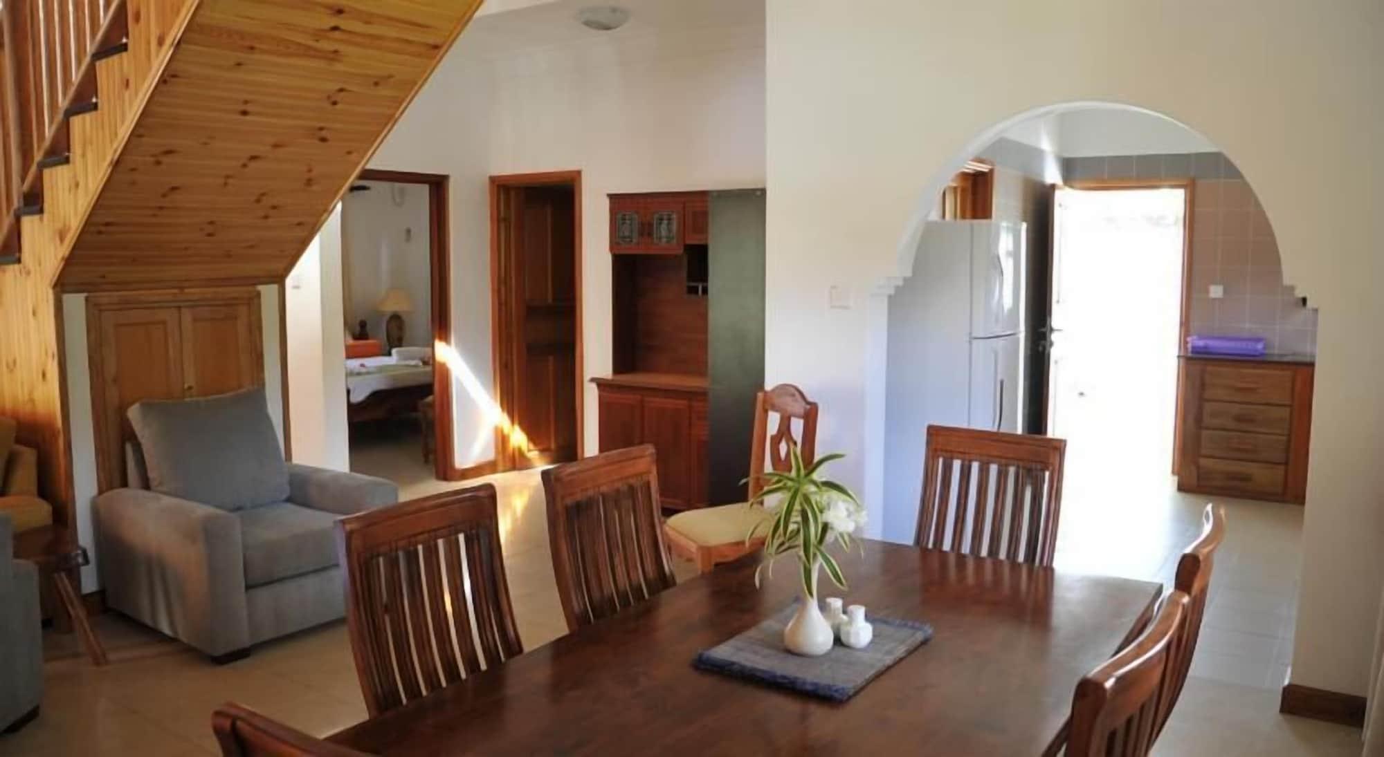 La Fontaine Holiday Apartment Bel Ombre Ngoại thất bức ảnh