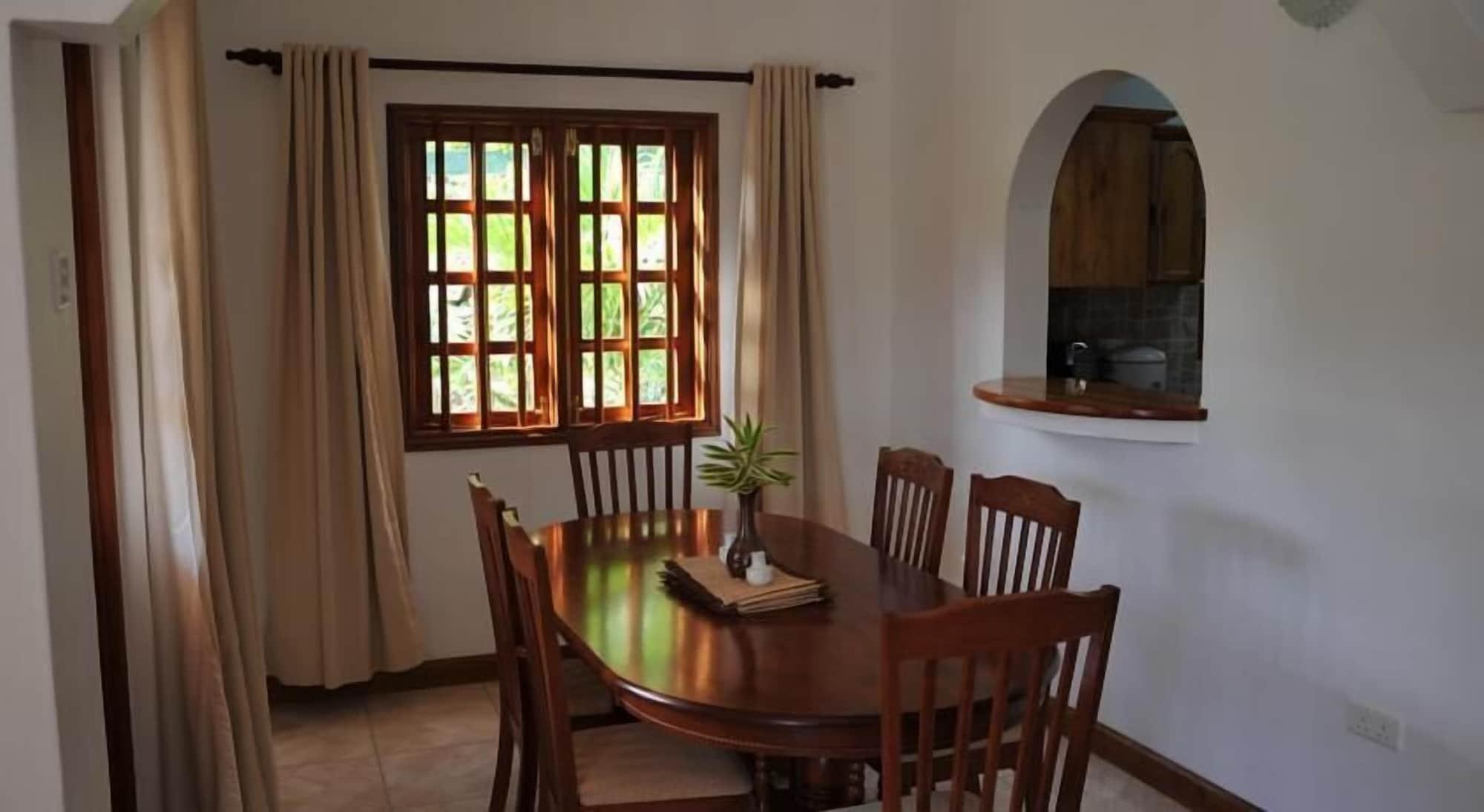 La Fontaine Holiday Apartment Bel Ombre Ngoại thất bức ảnh